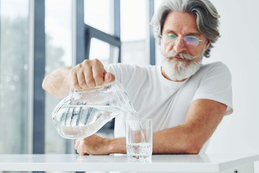 Nawodnienie seniora Nawodnienie seniora