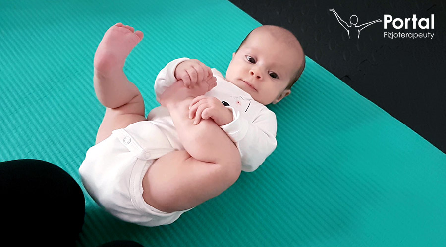 Rozwój ruchowy niemowlęcia - kamienie milowe