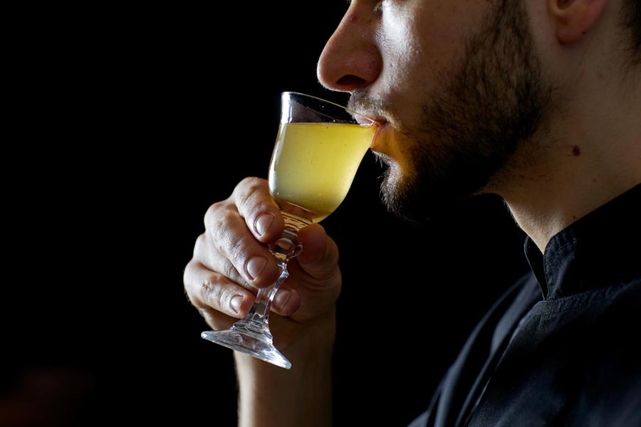 Leczenie wszywką alkoholową Warszawa – wszystko, co trzeba wiedzieć o esperalu