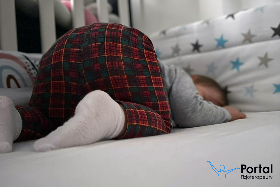 Co zrobić, żeby niemowlę spało całą noc