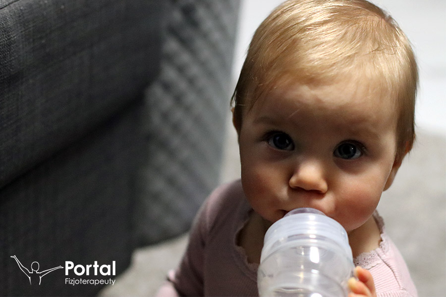 Po czym poznać, że niemowlę się nie najada?